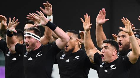 März 2019 von mehreren örtlichen schulen spontan an einer eingerichteten gedenkstätte aufgeführt. Rugby World Cup 2019: New Zealand call for All Blacks to axe haka | Fox Sports