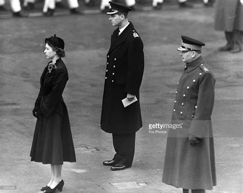 A day in the life of william and kate. 1952 Remembrance Day | Queen elizabeth, Her majesty the ...