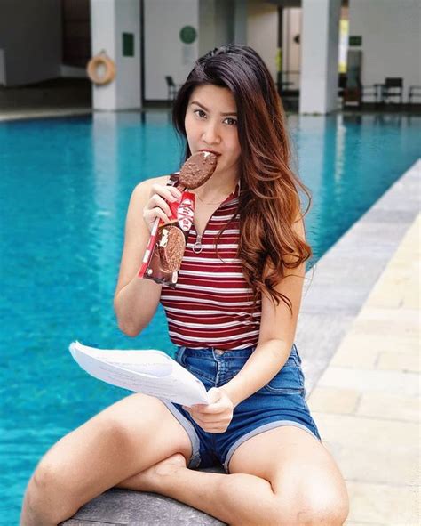 Elizabeth tan] jatuh pun dah berkali kali namun ku masih bangun lagi apa lagi yang ku boleh bagi redah api juga aku sudi. Elizabeth Tan (@elizabethtsm) • Instagram photos and ...