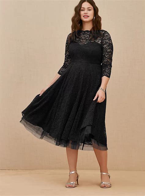 Wedding special dresses are available in latest collections at reasonable prices upon alibaaba.com. Special Occasion Black Lace Midi Dress in 2020 | Black ...