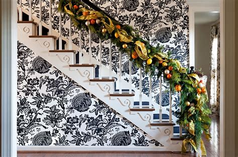 Select the images to enlarge. 23 Gorgeous Staircase Christmas Decorating Ideas