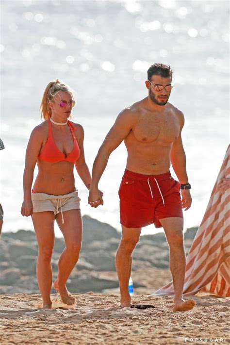 Less than 48 hours before britney spears' big court date, her boyfriend of four years seems to have shown support for her freedom. Britney Spears and Boyfriend in Hawaii Pictures January ...