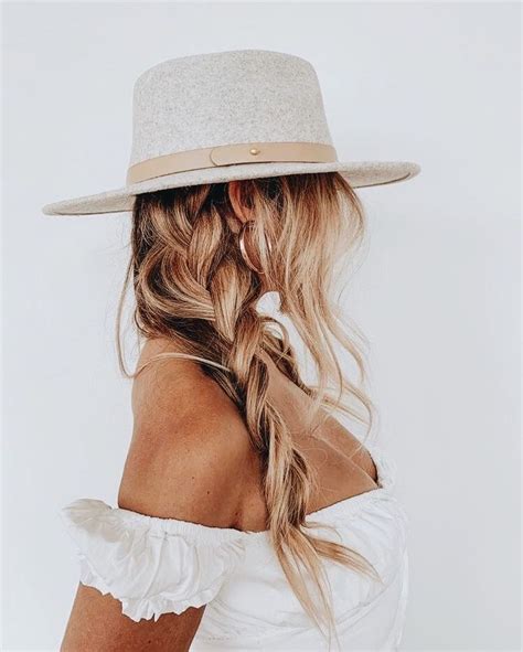 Long hair can be both a blessing and a curse. Instagram: @carajourdan | Cowgirl hair, Country hairstyles, Long hair styles