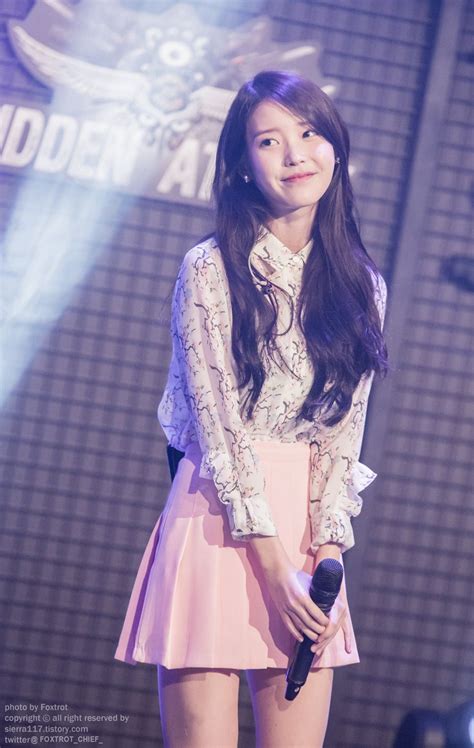 She is managed by loen entertainment. lee ji eun : Photo | iu | オルチャン、韓国 アイドル、Kポップ