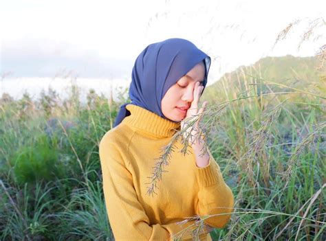 Aku yang terlihat pasti ada kamu aku yang mendengar bisikan hatimu. Bersabar Dan Tenanglah, Karena Pasti Akan Ada Kebaikan ...