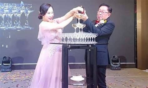 Thung hua chang, lamphun region. Former child star, 29, marries Malaysian datuk, 71