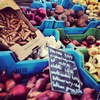 Every neighbourhood in brussels has a street market at least once a week. Marché de la Place Flagey / Markt Flageyplein - Farmers ...