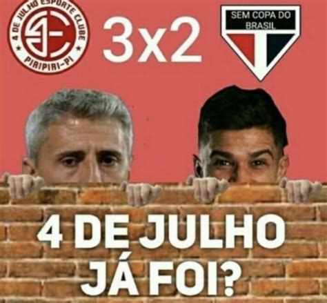 19' oportunidade perdida dudu beberibe (4 de julho), finalização com o pé direito do meio da área. São Paulo é alvo de memes após derrota para o 4 de Julho ...