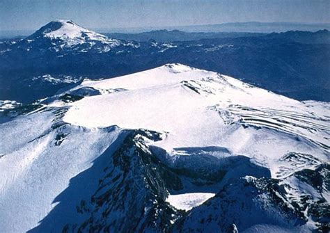 Ascenso al cráter del volcán copahue en neuquén. GEVAS - Vn. Copahue