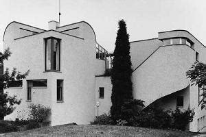 Located in the driftless area of the state that provides many opportunities for biking, hiking, canoeing, bird watching, exploring. Haus Roth, Kronberg im Taunus