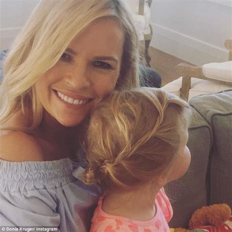 Meu nome é thamires kruger, tenho 22 anos e acho muito difícil se auto descrever para que outras pessoas te conheçam. Sonia Kruger talks about school enrollment for daughter | Daily Mail Online