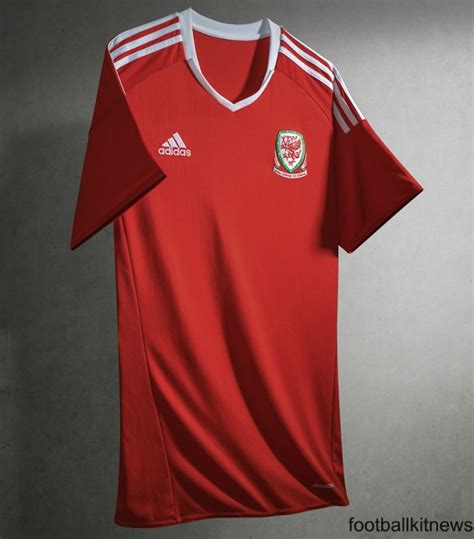 Gareth bale insists talk of his club future will not be a distraction for wales at euro 2020. Wales Football Kit : Shop the cheap wales 2020 home kids ...