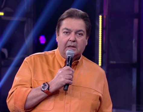 A emissora carioca já havia sido avisada da decisão de fausto silva, mas se chateou com o anúncio precipitado. Domingão do Faustão terá pílulas em homenagem aos 30 anos ...