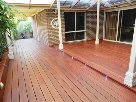 Berkurangnya potensi tegakan ulin di alam. 5 Jenis Kayu Terbaik untuk Decking Kayu Outdoor — Courtina ...