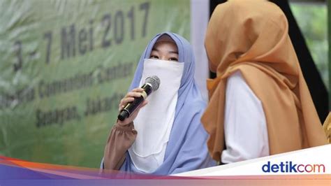 Ternyata ini 7 alasan larissa chou gugat cerai muhammad alvin faiz. Kisah Larissa Chou Jadi Mualaf dan Dinikahi Putra Ustad ...