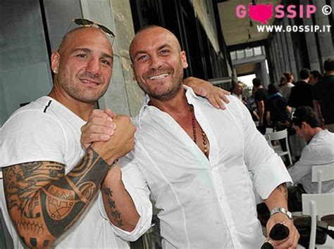 Giacobbe fragomeni (born 13 august 1969) is an italian professional boxer. Giacobbe Fragomeni e Massimo Scattarella - Foto e Gossip