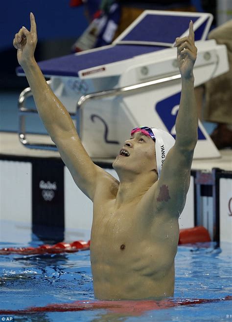 This is even confirmed by australian media: China's Sun Yang celebrates after gold medal win in 200m ...
