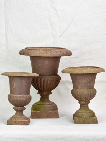 See more ideas about urn, garden urns, antique vase. Classic French medici garden urns and planters in 2021 ...