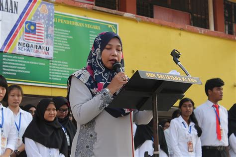 Diiktiraf bagi kemasukan ke kebanyakan universiti di serata dunia. PUSAT SUMBER KOLEJ TINGKATAN ENAM SRI ISTANA KLANG: 08/21/17
