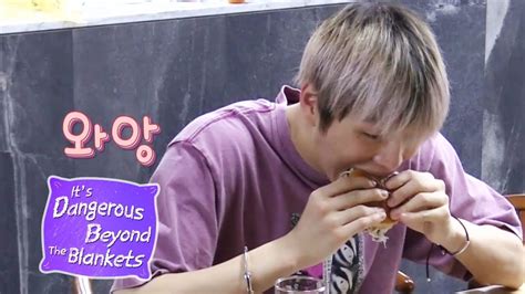 Because it's the first time. Kang Daniel Takes a Bite of the Burger Loco Made! [It's ...