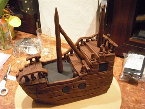 Tutorial anleitung schiff boot schwarzwälder kirsch torte kuchen sahne Piratenschiff Motivtorte: Claras Schiff - Sugarprincess