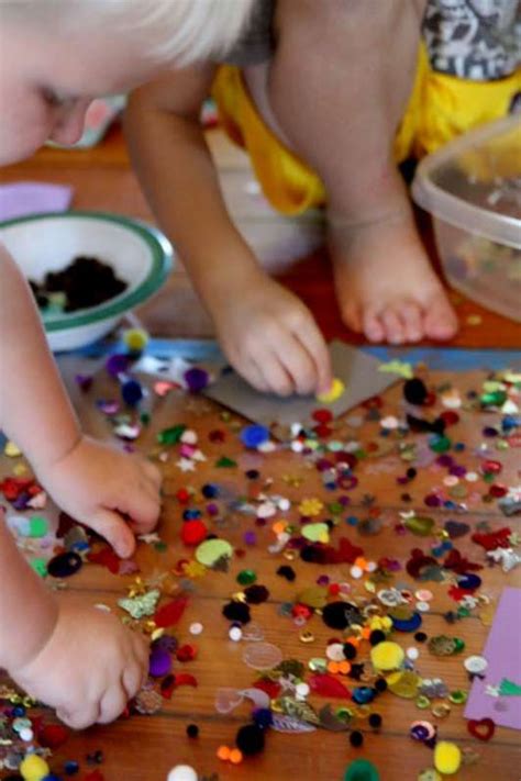 Art is one of the best ways for your preschooler to express themselves. Sticky Sensory Art Activity for Toddlers | hands on : as ...