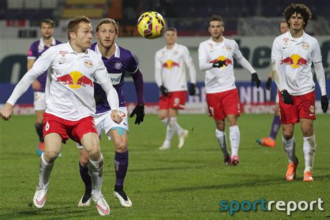 1994 wurde er vom sv austria salzburg verpflichtet. FC Red Bull Salzburg gegen FK Austria Wien mit Neo-Trainer ...