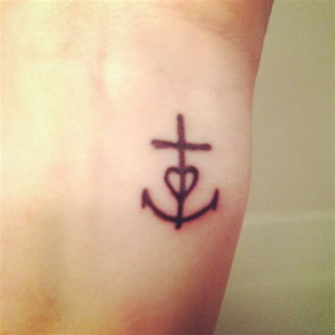 Above, we had multiple examples of anchor tattoos on upper body parts. Pin on Tattoos I love