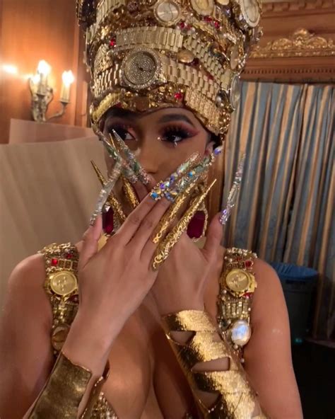 Pay her nail artist, jenny bui aka 'the queen of bling,' a visit. Cardi B's Music Video Nails Are So Hot, You'll Need ...