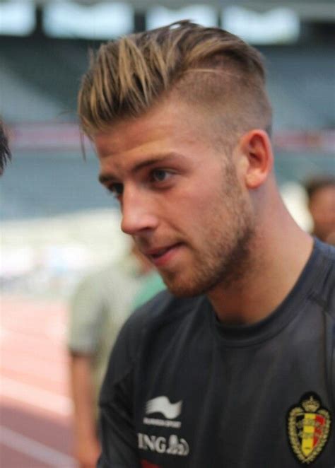 Toby alderweireld's signature may be sought after in the transfer window's final days, but one fan has gone a step further by getting a tattoo of it. Toby Alderweireld - Bélgica | Haircuts for men, Beard ...