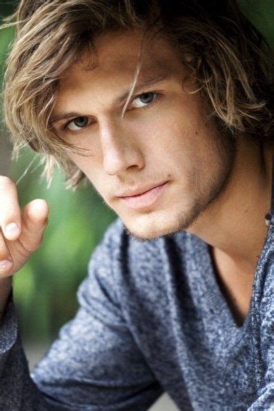 Nonton here are the young men (2020) film subtitle indonesia streaming movie download. Alex Pettyfer como Tamlin | Alex pettyfer, Alex o'loughlin ...