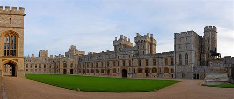 Visiting windsor castle from london is easy. Paran los empleados del Castillo de Windsor porque no les ...