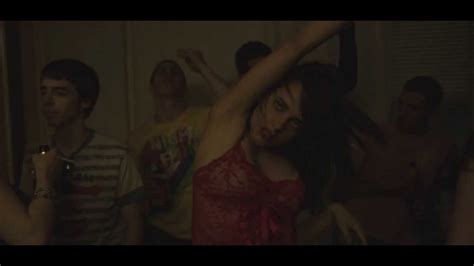 Only 12 left in stock (more on the way). Trailer HD - "Clip" di Maja Milos (2012) - KiNO - YouTube