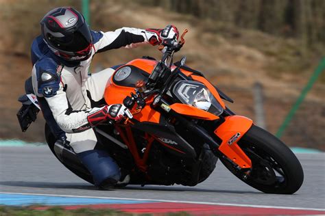 Ktm superduke 1290 r 2019. Öhlins Fahrwerk für die KTM 1290 SuperDuke R - Modellnews