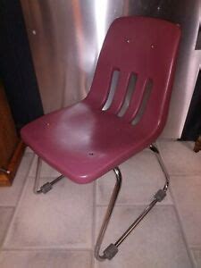 < image 1 of 4 >. Virco Vintage Mauve Purple 19 inch School Desk Chair 1970s ...