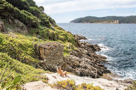 Épinglé sur Naturist lifestyle