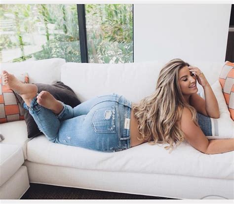 Taking beautiful photos isn't the only thing she loves doing though. Ashley Alexiss - Tell me something funny :) SLINK Jeans ...