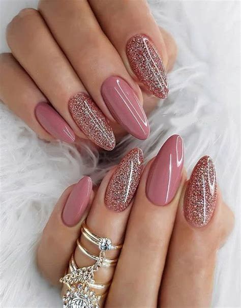 Uñas rosa con dorado uñas color dorado uñas de brillo dorado uñas decoradas con barniz uñas decoradas. Uñas De Acrilico Rosas Con Dorado : Unas Acrilicas Con ...