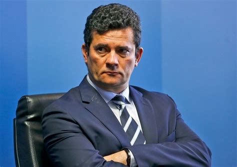 Há dois anos a maior parte dos brasileiros nem sabia quem era sergio moro. Moro deve sofrer hoje nova derrota no pacote anticrime ...