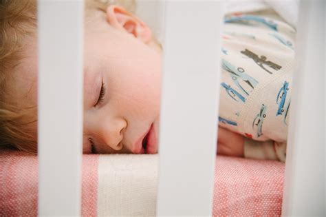 12 Aylık Bebek Gelişimi: Uyku, Beslenme, Aşı Takvimi ...