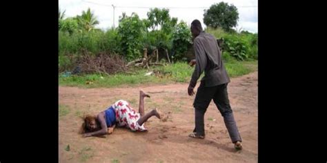 Maybe you would like to learn more about one of these? Drame/Nigeria: Une mère battue à mort par son fils