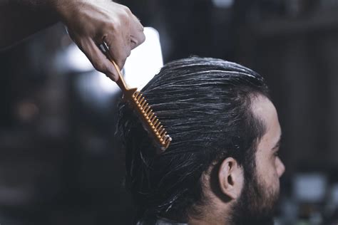 Apakah penyebab rambut gugur setiap hari dan apakah cara merawat keguguran rambut? 10 Cara Mengatasi Rambut Gugur & Melebatkan Rambut Terbaik ...