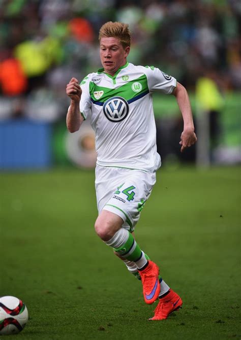 Chelsea have sold kevin de bruyne to wolfsburg after the belgian midfielder failed in a second attempt to establish himself at stamford bridge. Kevin De Bruyne of VFL Wolfsburg in 2015. (com imagens ...