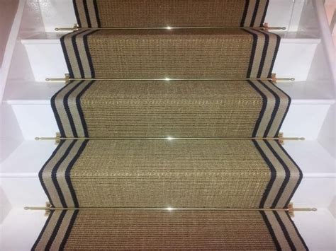Stair runners can fully turn a common staircase into something more aesthetically powerful. Jute Stair Runner Ideas: Beauty Jute Stair Runner ...