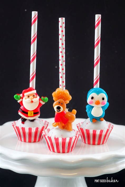 These petite cake pops will be a holiday hit with kids from 4 to 94. Tri-Colored Christmas Cake Pop Tutorial - Pint Sized Baker