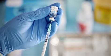 Selon un neurologue, le vaccin contre le covid-19 serait ...