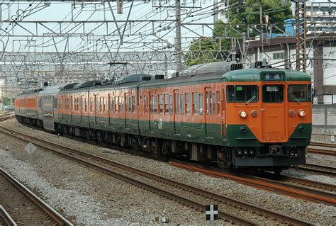 Search for text in url. K53編成 クハ111-2061以下 鶴見駅 '04.5.25