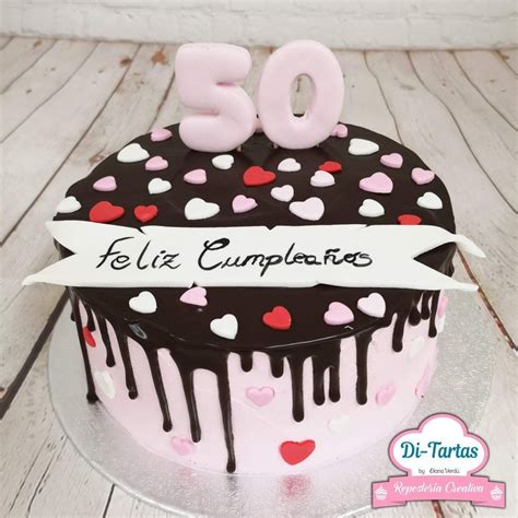 Check spelling or type a new query. Tarta drip cake en tono rosa con drip (goteo) en chocolate ...