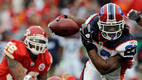 For nine seasons the running back known as beast mode shifted forms when if you think bringing marshawn lynch to the ground was a challenge, try getting on his calendar. Bills trade Lynch - Eurosport