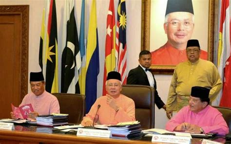 Ahmad zahid hamidi mengenai perkara itu dan kejayaan malaysia mempengerusikan debat terbuka majlis keselamatan mengenai. Dasar-Dasar Malaysia dalam memahami peranan ASEAN,OIC ...